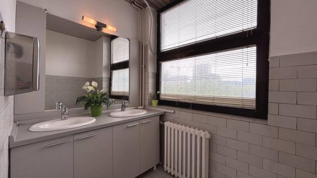 Poslovni prostor, četvoroiposoban, Izdavanje, 200m2, Milutina Milankovića