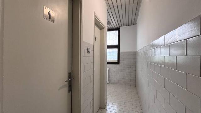 Poslovni prostor, četvoroiposoban, Izdavanje, 200m2, Milutina Milankovića