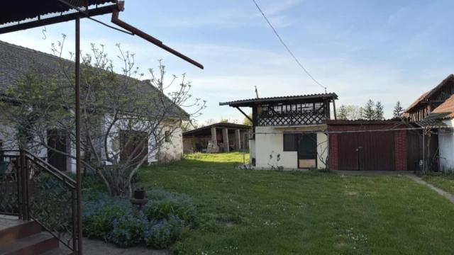Kuća, Petosoban i veći, Prodaja, 180m2, Bačko Gradište, Okolno mesto, Glavna 83