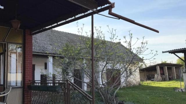 Kuća, Petosoban i veći, Prodaja, 180m2, Bačko Gradište, Okolno mesto, Glavna 83