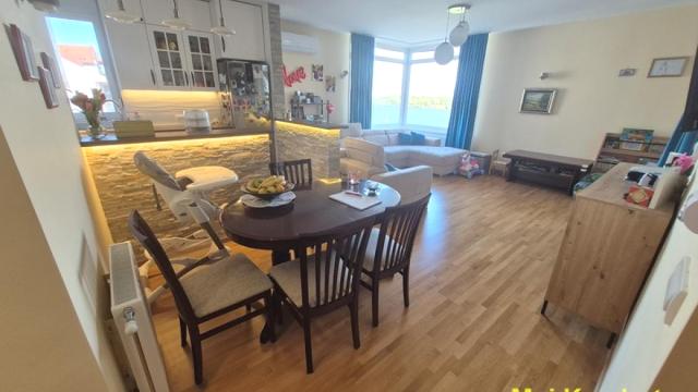 Stan, četvorosoban, Prodaja, 92m2, Novi Banovci, Okolno mesto, Beogradska