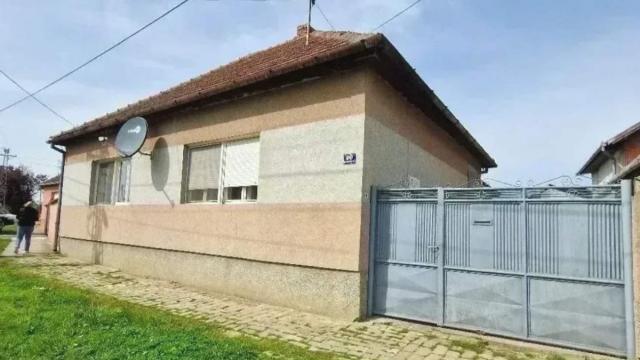 Kuća, Trosoban, Prodaja, 92m2, Karadjordjeva 90