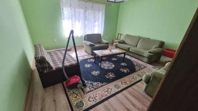 Kuća, Trosoban, Prodaja, 92m2, Karadjordjeva 90