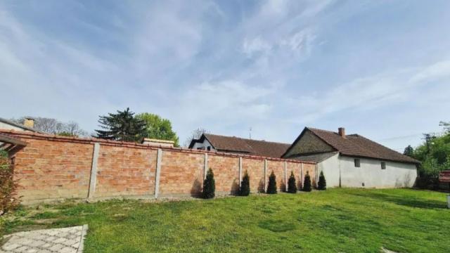 Kuća, Trosoban, Prodaja, 92m2, Karadjordjeva 90