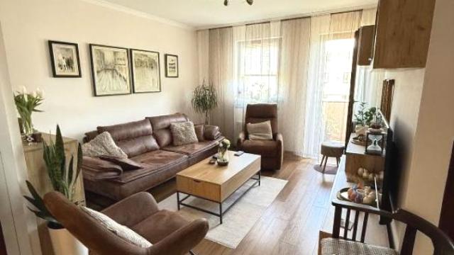 Stan, Dvoiposoban, Prodaja, 64m2, Blok 62, Novi Beograd, Dušana Vukasovića