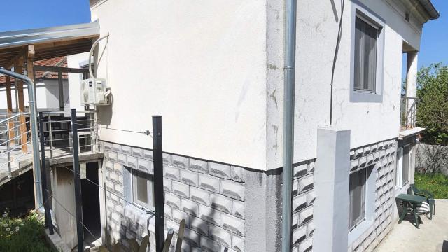 Kuća, Petosoban i veći, Prodaja, 200m2, Resnik
