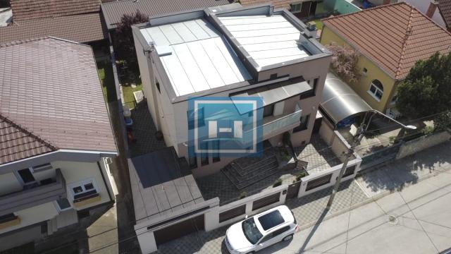 Kuća, Prodaja, 240m2, Centar, Gradska lokacija, Jagodina
