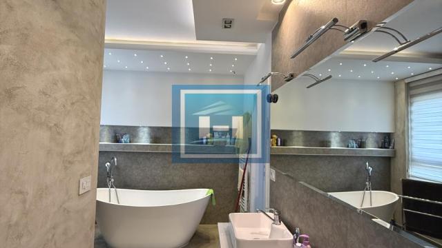Kuća, Prodaja, 240m2, Centar, Gradska lokacija, Jagodina