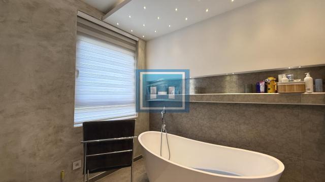 Kuća, Prodaja, 240m2, Centar, Gradska lokacija, Jagodina