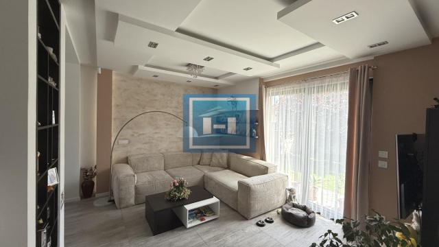 Kuća, Prodaja, 240m2, Centar, Gradska lokacija, Jagodina