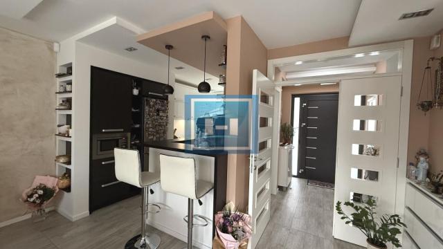 Kuća, Prodaja, 240m2, Centar, Gradska lokacija, Jagodina