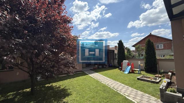 Kuća, Prodaja, 240m2, Centar, Gradska lokacija, Jagodina