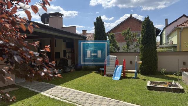 Kuća, Prodaja, 240m2, Centar, Gradska lokacija, Jagodina