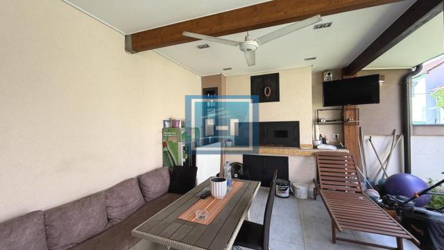Kuća, Prodaja, 240m2, Centar, Gradska lokacija, Jagodina