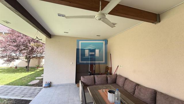 Kuća, Prodaja, 240m2, Centar, Gradska lokacija, Jagodina