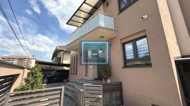 Kuća, Prodaja, 240m2, Centar, Gradska lokacija, Jagodina