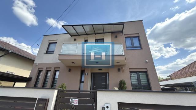 Kuća, Prodaja, 240m2, Centar, Gradska lokacija, Jagodina