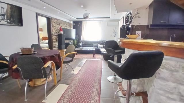 Stan, četvoroiposoban, Izdavanje, 110m2, Požarevačka