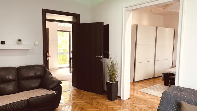 Stan, Dvoiposoban, Izdavanje, 60m2, Cara Dušana