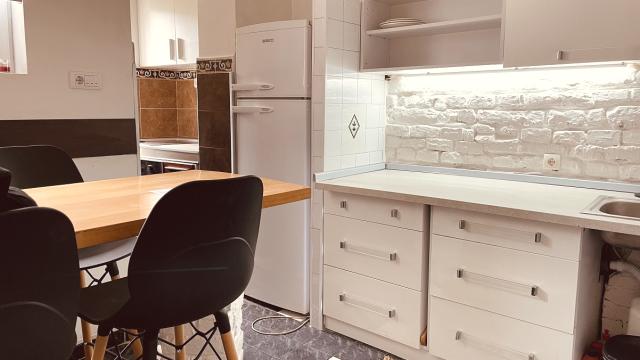 Stan, Dvoiposoban, Izdavanje, 60m2, Cara Dušana