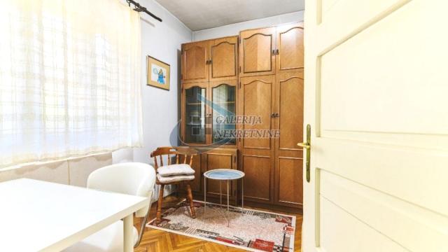 Stan, Trosoban, Prodaja, 67m2, Kneževac, Rakovica, 17. oktobra