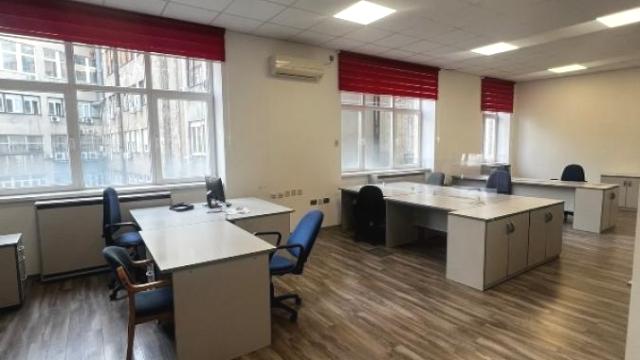 Poslovni prostor, Izdavanje, 223m2, Trg Nikole Pašića, Stari grad, Trg Nikole Pašića