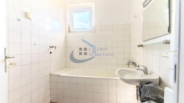 Stan, Trosoban, Prodaja, 77m2, Banjica, Voždovac, Paunova