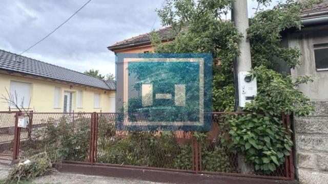 Kuća, Dvosoban, Prodaja, 99m2, Centar, Gradska lokacija, Ćuprija
