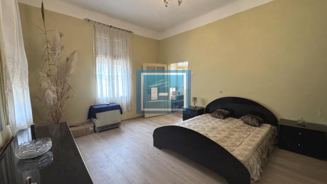 Kuća, Dvosoban, Prodaja, 99m2, Centar, Gradska lokacija, Ćuprija