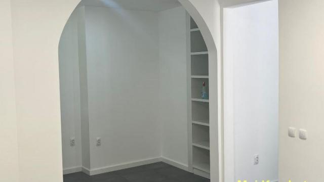 Poslovni prostor, Izdavanje, 75m2, Hotel Jugoslavija, Novi Beograd, Aleksinačkih rudara