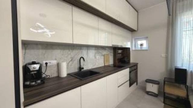 Stan, Dvosoban, Izdavanje, 40m2, Strahinjića Bana