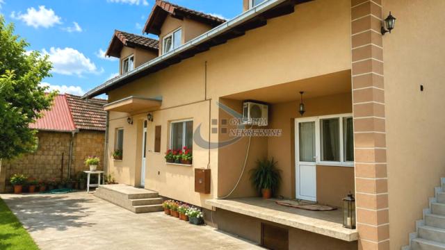 Kuća, Petosoban, Prodaja, 290m2, Širi centar, Gradska lokacija, Stevana Sremca