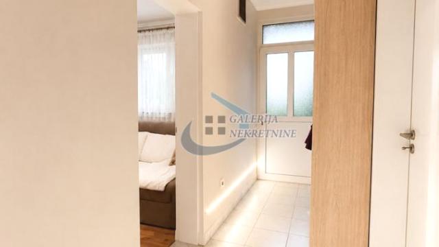 Kuća, Petosoban, Prodaja, 290m2, Širi centar, Gradska lokacija, Stevana Sremca