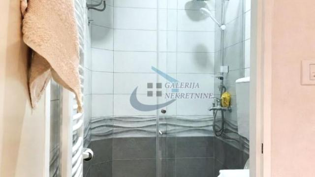 Kuća, Petosoban, Prodaja, 290m2, Širi centar, Gradska lokacija, Stevana Sremca