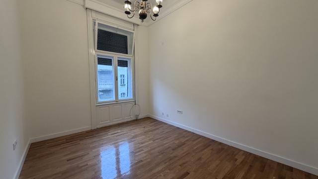 Poslovni prostor, četvorosoban, Izdavanje, 110m2, Kneza Miloša