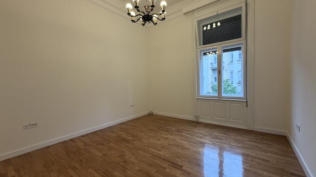 Poslovni prostor, četvorosoban, Izdavanje, 110m2, Kneza Miloša