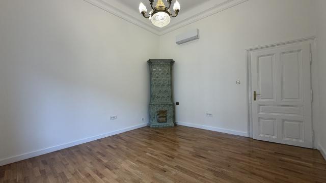 Poslovni prostor, četvorosoban, Izdavanje, 110m2, Kneza Miloša