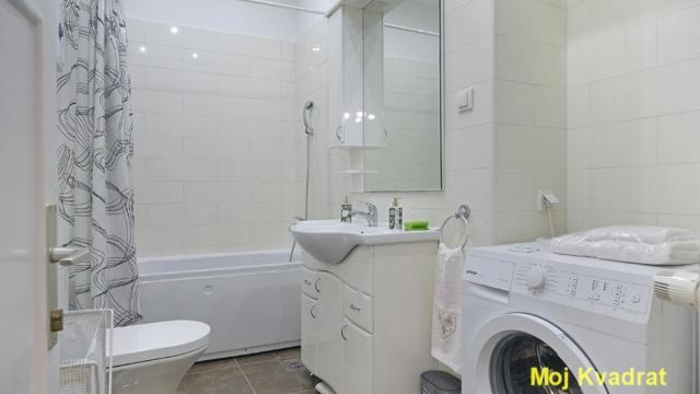 Stan, Trosoban, Izdavanje, 84m2, Skupština, Stari grad, Palmotićeva