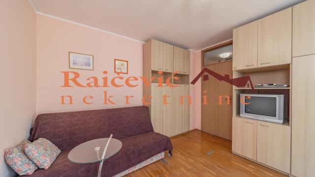 Stan, Jednosoban, Izdavanje, 36m2, Čukarička padina, Čukarica, Brdovita
