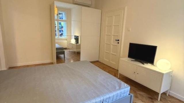 Stan, Trosoban, Izdavanje, 70m2, Terazije, Stari grad, Nušićeva