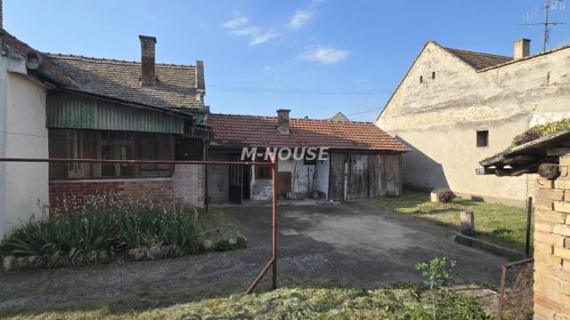 Kuća, Trosoban, Prodaja, 86m2, Gornja Varoš, Gradska lokacija, Sombor
