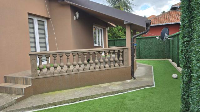 Kuća, Petosoban i veći, Prodaja, 150m2, Izletnicka