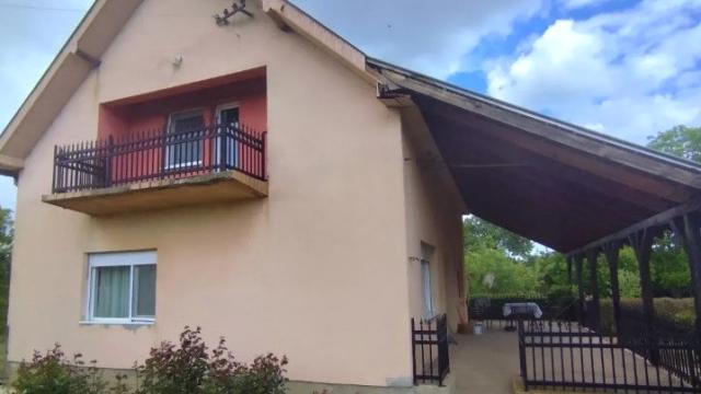 Kuća, četvorosoban, Prodaja, 130m2, Provo, Okolno mesto, Provo