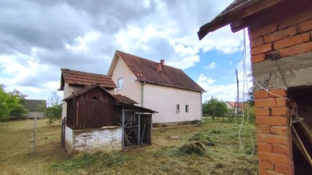 Kuća, četvorosoban, Prodaja, 130m2, Provo, Okolno mesto, Provo