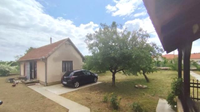 Kuća, četvorosoban, Prodaja, 130m2, Provo, Okolno mesto, Provo