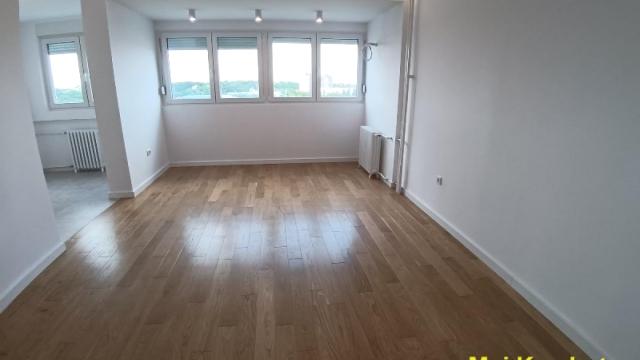 Stan, četvorosoban, Prodaja, 95m2, Blok 37, Novi Beograd, Bulevar Arsenija Čarnojevića