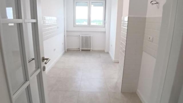 Stan, četvorosoban, Prodaja, 95m2, Blok 37, Novi Beograd, Bulevar Arsenija Čarnojevića