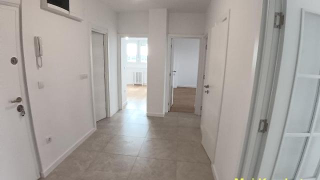 Stan, četvorosoban, Prodaja, 95m2, Blok 37, Novi Beograd, Bulevar Arsenija Čarnojevića