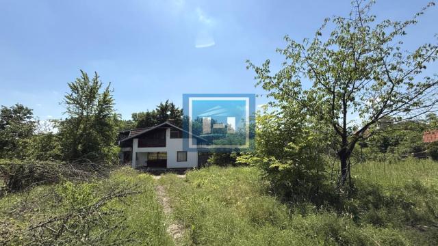 Kuća, četvorosoban, Prodaja, 167m2, Lipar, Gradska lokacija, Jagodina