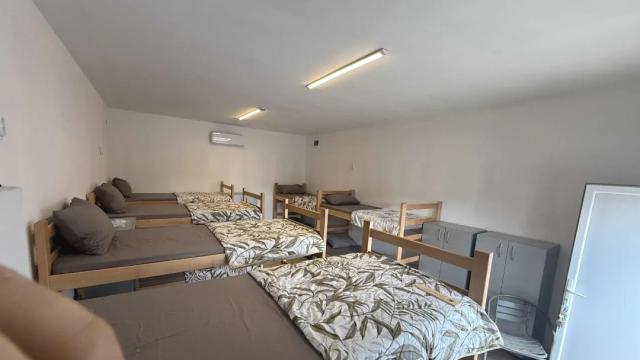 Soba, Izdavanje, 320m2, Dobanovci, Surčin, Marsala Tita 219